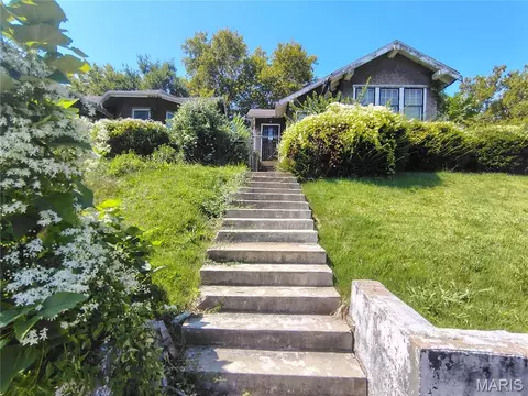 5452 W Florissant Ave, Saint Louis, MO 63120