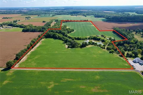 1305 Bethel Rd, Odin, IL 62870