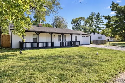 1152 Water St, Cahokia, IL 62206