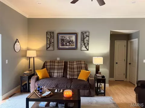 Living - 128 Sycamore Dr, Saint Robert, MO 65584 photo 3 of 4