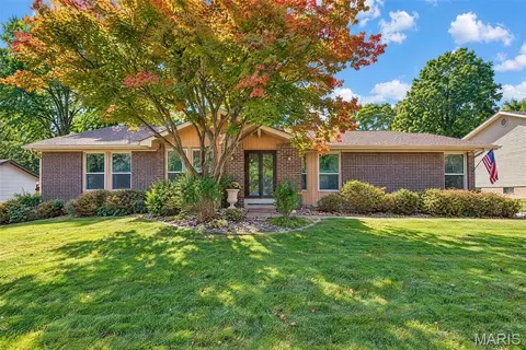 12834 Branchmont Ct, Saint Louis, MO 63146
