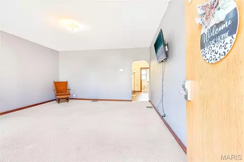 Entry Way - 108 E 2nd South St, Mount Olive, IL 62069 photo 1 of 2