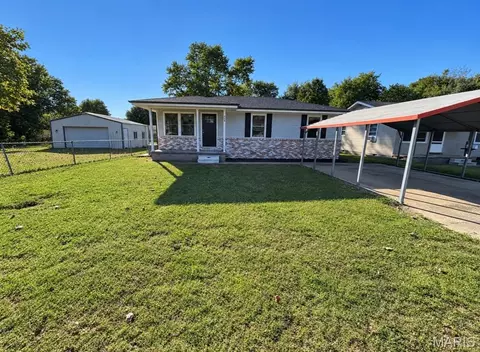 418 3rd St, East Prairie, MO 63845