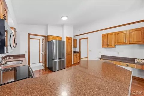 Kitchen - 145 Bluff View Dr, Troy, MO 63379 photo 2 of 5