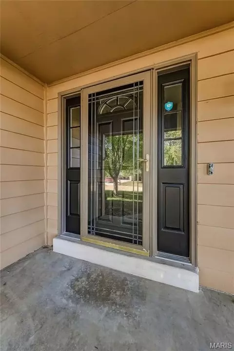 Entry Way - 145 Bluff View Dr, Troy, MO 63379 photo 1 of 4