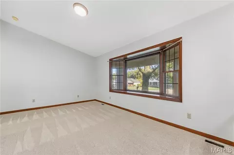 Living - 145 Bluff View Dr, Troy, MO 63379 photo 1 of 4