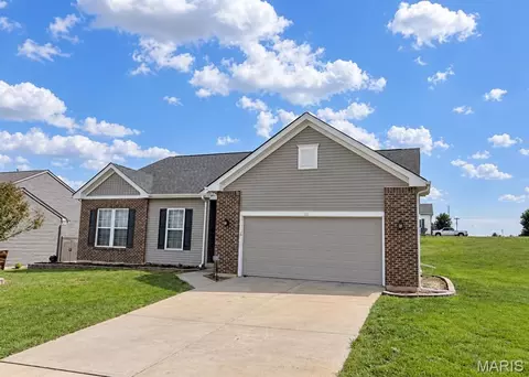 30 Crystal Manor Ct, Wentzville, MO 63385