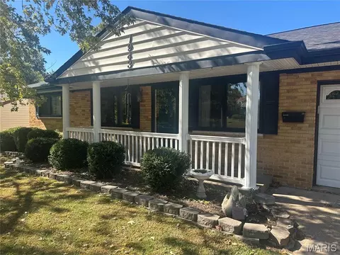 1943 Brown Rd, Saint Louis, MO 63114