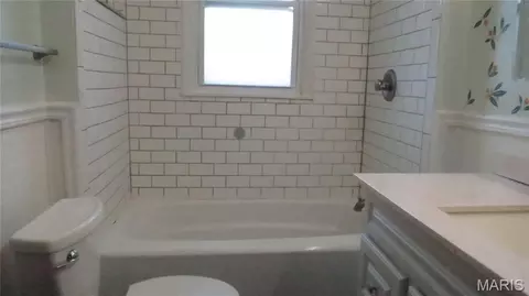 Bath - 101 W Haven St, Moro, IL 62067 photo 2 of 3