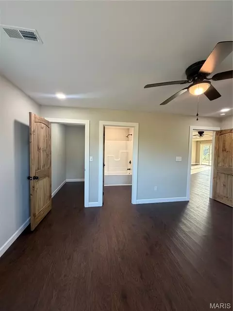 Bedroom - 11404 Hwy 24, Madison, MO 65263 photo 3 of 6
