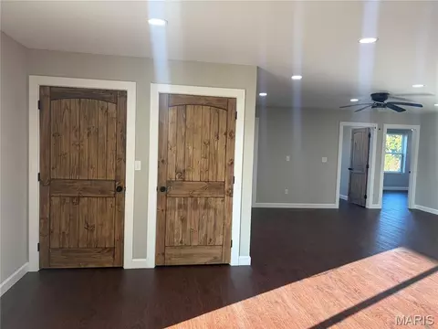Entry Way - 11404 Hwy 24, Madison, MO 65263 photo 1 of 1