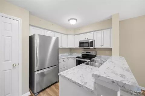 Kitchen - 1220 River Chase Dr #100, Arnold, MO 63010 photo 1 of 2