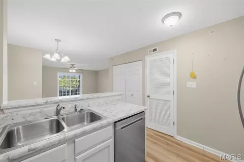 Kitchen - 1220 River Chase Dr #100, Arnold, MO 63010 photo 2 of 2