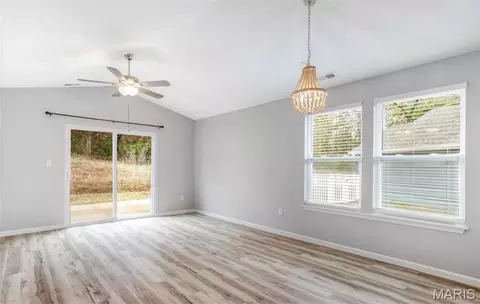 926 Osage Villa Ct, Villa Ridge, MO 63089