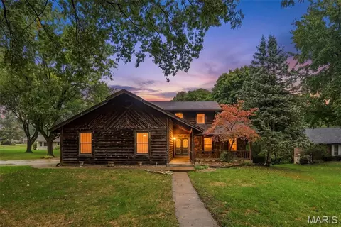 29 Number Six Green Dr #A, Saint Charles, MO 63303