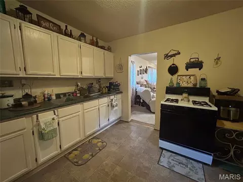Kitchen - 11202 Bus Highway 25 S, Dexter, MO 63841 photo 6 of 7