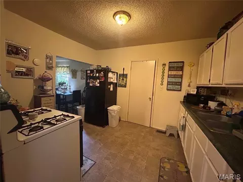 Kitchen - 11202 Bus Highway 25 S, Dexter, MO 63841 photo 5 of 7