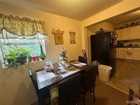 Dining - 11202 Bus Highway 25 S, Dexter, MO 63841 photo 1 of 2
