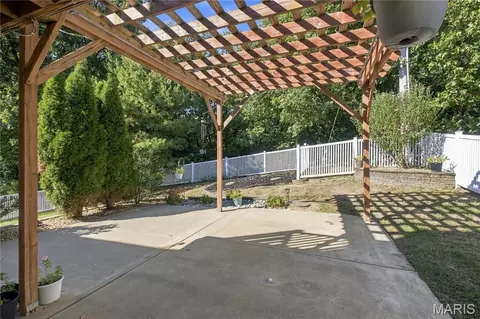 Exterior - 1364 Apple Hollow Dr, Arnold, MO 63010 photo 5 of 11