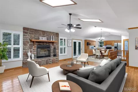 Living - 1961 Wolf Pen Hollow Ln, Wright City, MO 63390 photo 3 of 3