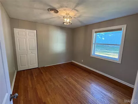 Bedroom - 11 W 6th St, Gerald, MO 63037 photo 2 of 5