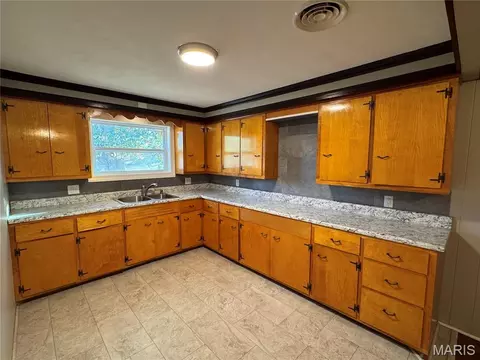 Kitchen - 11 W 6th St, Gerald, MO 63037 photo 2 of 2