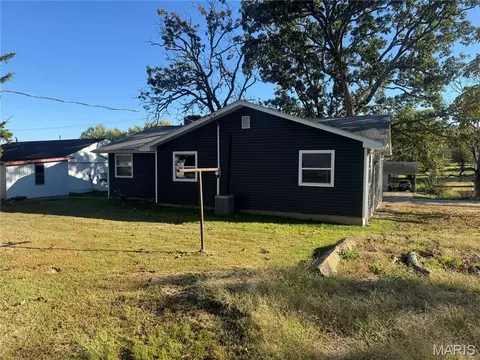 Exterior - 11 W 6th St, Gerald, MO 63037 photo 2 of 6