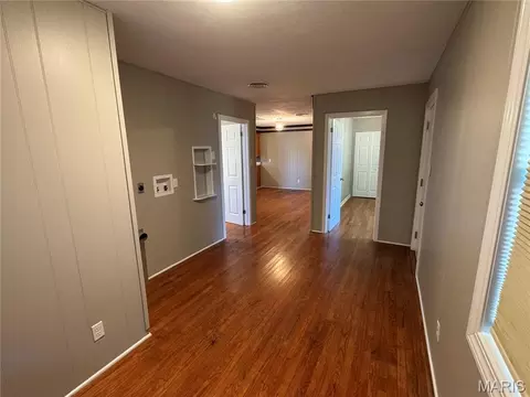 Entry Way - 11 W 6th St, Gerald, MO 63037 photo 1 of 8