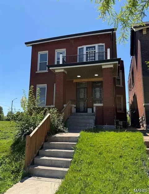 4582 Clarence Ave, Saint Louis, MO 63115