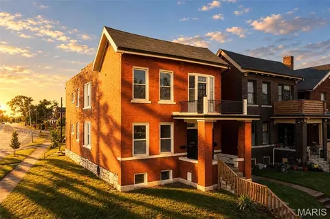 4582 Clarence Ave, Saint Louis, MO 63115