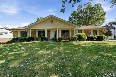 14706 Faon Ct, Florissant, MO 63034