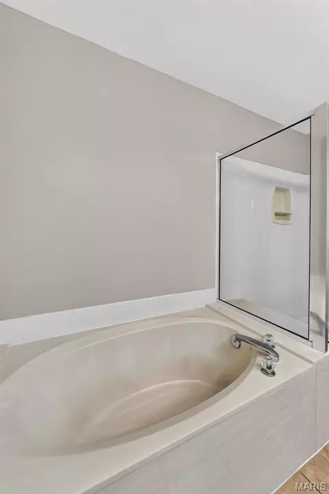 Bath - 1597 Indian Springs Dr, O'fallon, MO 63366 photo 6 of 8
