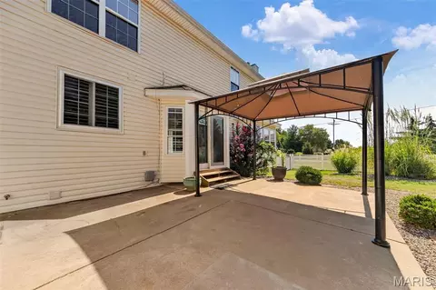 Exterior - 1597 Indian Springs Dr, O'fallon, MO 63366 photo 4 of 8