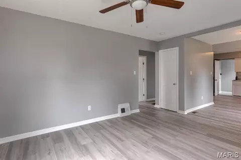 Living - 7640 Stanwood Dr, Normandy, MO 63121 photo 1 of 2