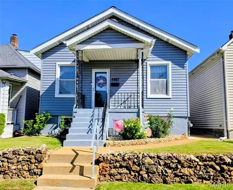 4967 Blow St, Saint Louis, MO 63109
