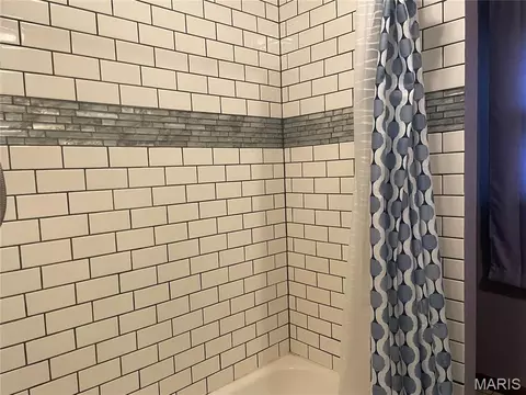 Bath - 902 S Carty St, Salem, MO 65560 photo 2 of 2