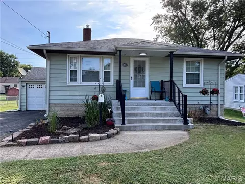 1512 Douglas Ave, Collinsville, IL 62234