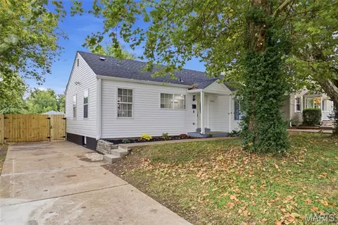 6152 Wulff Dr, Berkeley, MO 63134