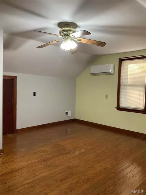 Bedroom - 300 Echo Valley Rd, Union, MO 63084 photo 6 of 6