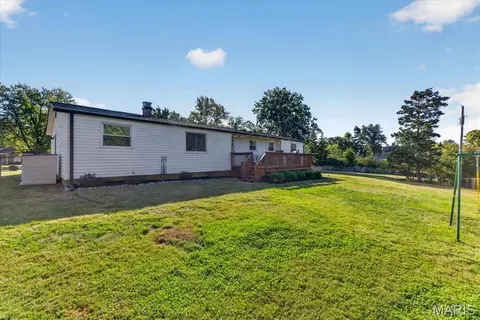 Exterior - 307 Surf Ct, Ballwin, MO 63021 photo 2 of 10