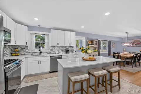Kitchen - 307 Surf Ct, Ballwin, MO 63021 photo 1 of 4