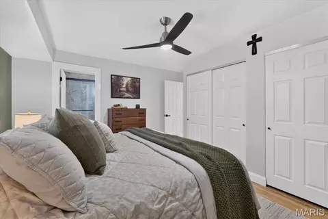 Bedroom - 307 Surf Ct, Ballwin, MO 63021 photo 5 of 7
