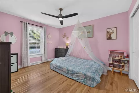 Bedroom - 307 Surf Ct, Ballwin, MO 63021 photo 6 of 7