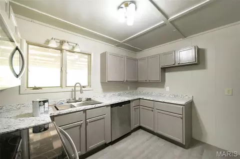 Kitchen - 12385 State Route Cc, Rolla, MO 65401 photo 1 of 5