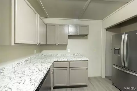 Kitchen - 12385 State Route Cc, Rolla, MO 65401 photo 4 of 5