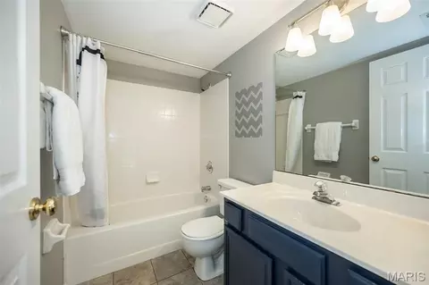 Bath - 1445 Whispering Creek Dr #E, Ballwin, MO 63021 photo 1 of 2
