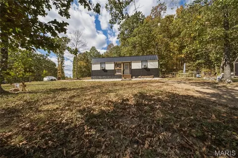 Exterior - 20900 Hamlet Ln, Dixon, MO 65459 photo 4 of 5