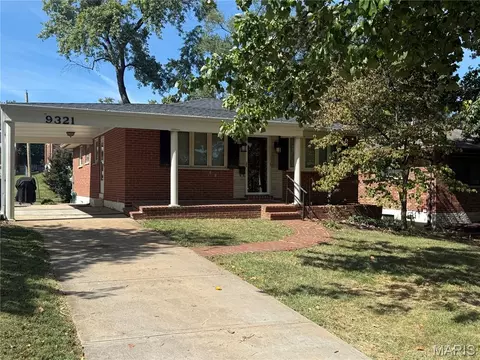 9321 Radio Dr, Affton, MO 63123