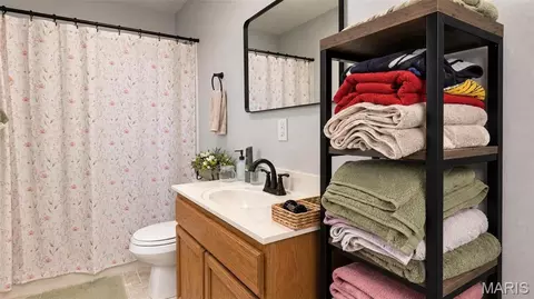 Bath - 305 Woolsey St, Mountain View, MO 65548 photo 3 of 3