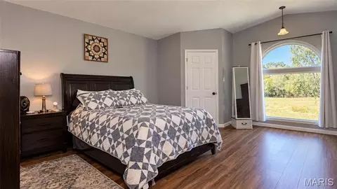 Bedroom - 305 Woolsey St, Mountain View, MO 65548 photo 1 of 8